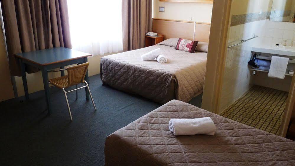 Loddon River Motel Kerang エクステリア 写真